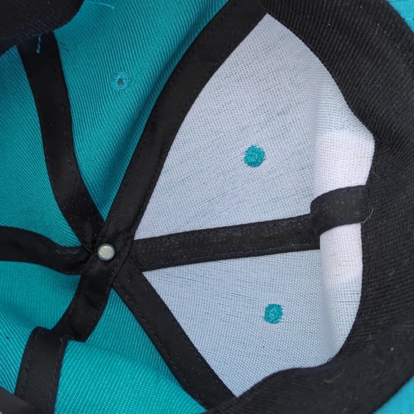 Petronas Mercedes AMG hat - Picture 6 of 6